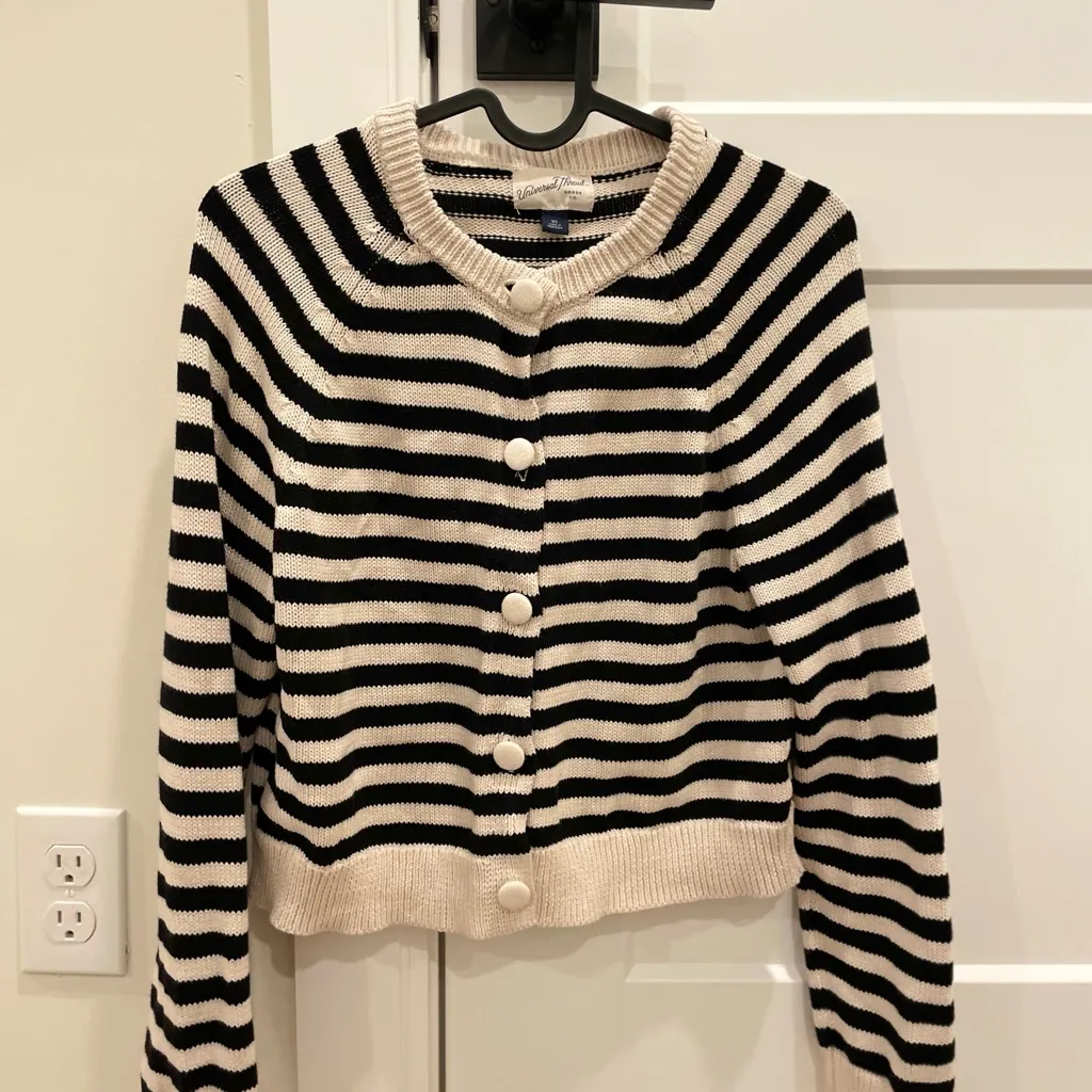 Sweater bundle- Madewell, gentle fawn and universal threads - Image 2