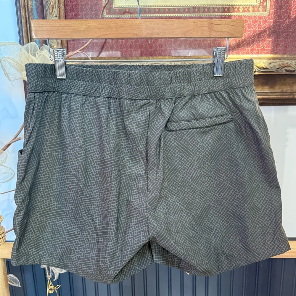 Toad & Co Jetlite Travel Pull On Shorts ~ Size Medium 💚🍄 Green - Image 3