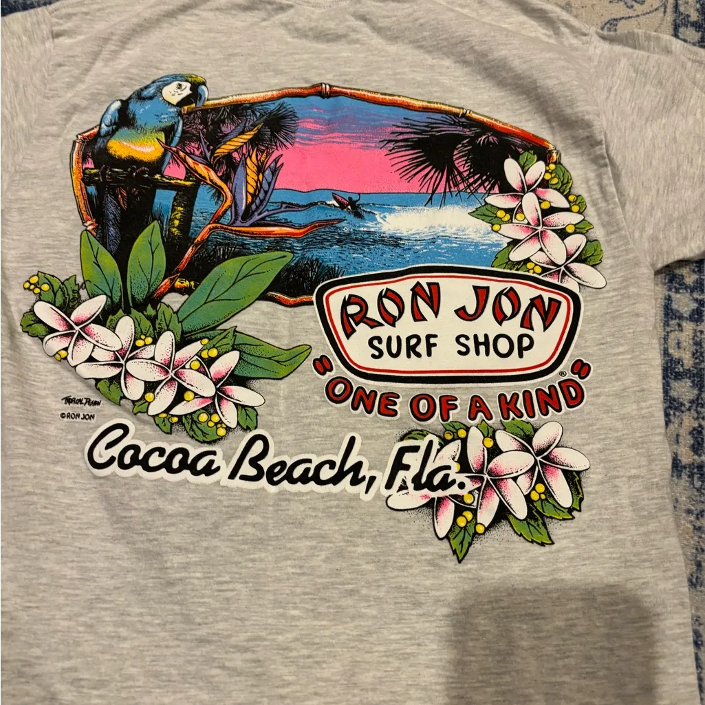 Ron Jon Gray T-Shirt with Tropical Bird Design - Image 2