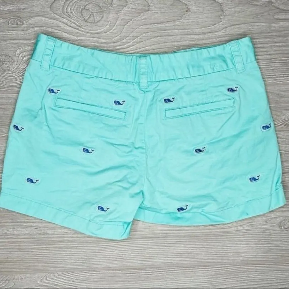 Vineyard vines embroidered whale dayboat shorts size 00 - Image 3