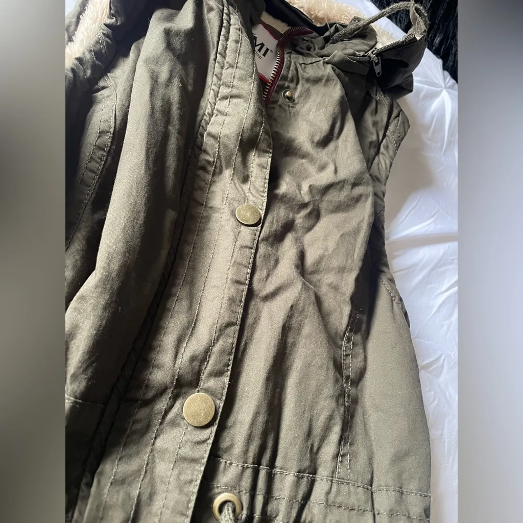 Khaki Hooded Women's Vest - Image 2