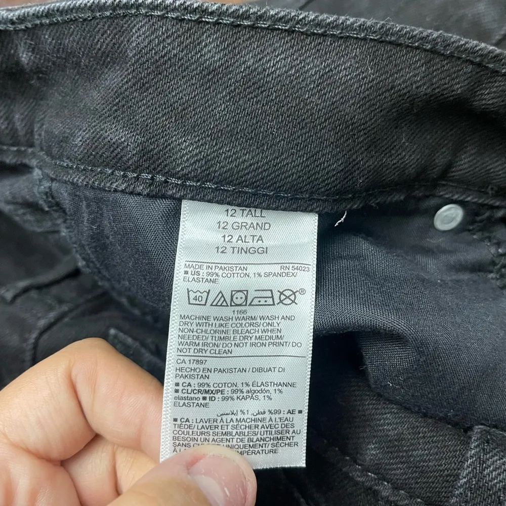 Old Navy Black O.G high-rise Ankle Cropped Jeans with Frayed Hem - Image 4