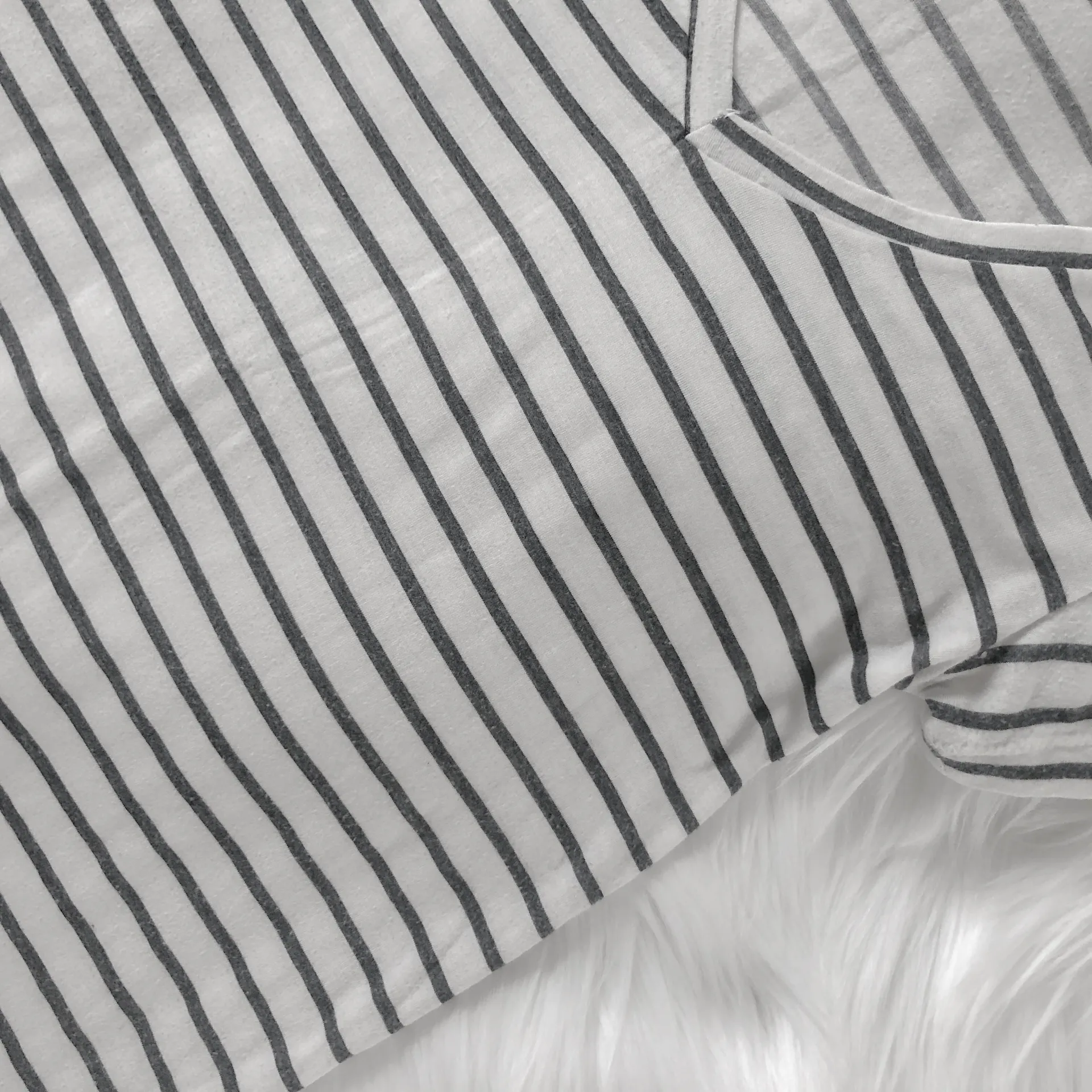 Billie Stripe V-neck - Image 5