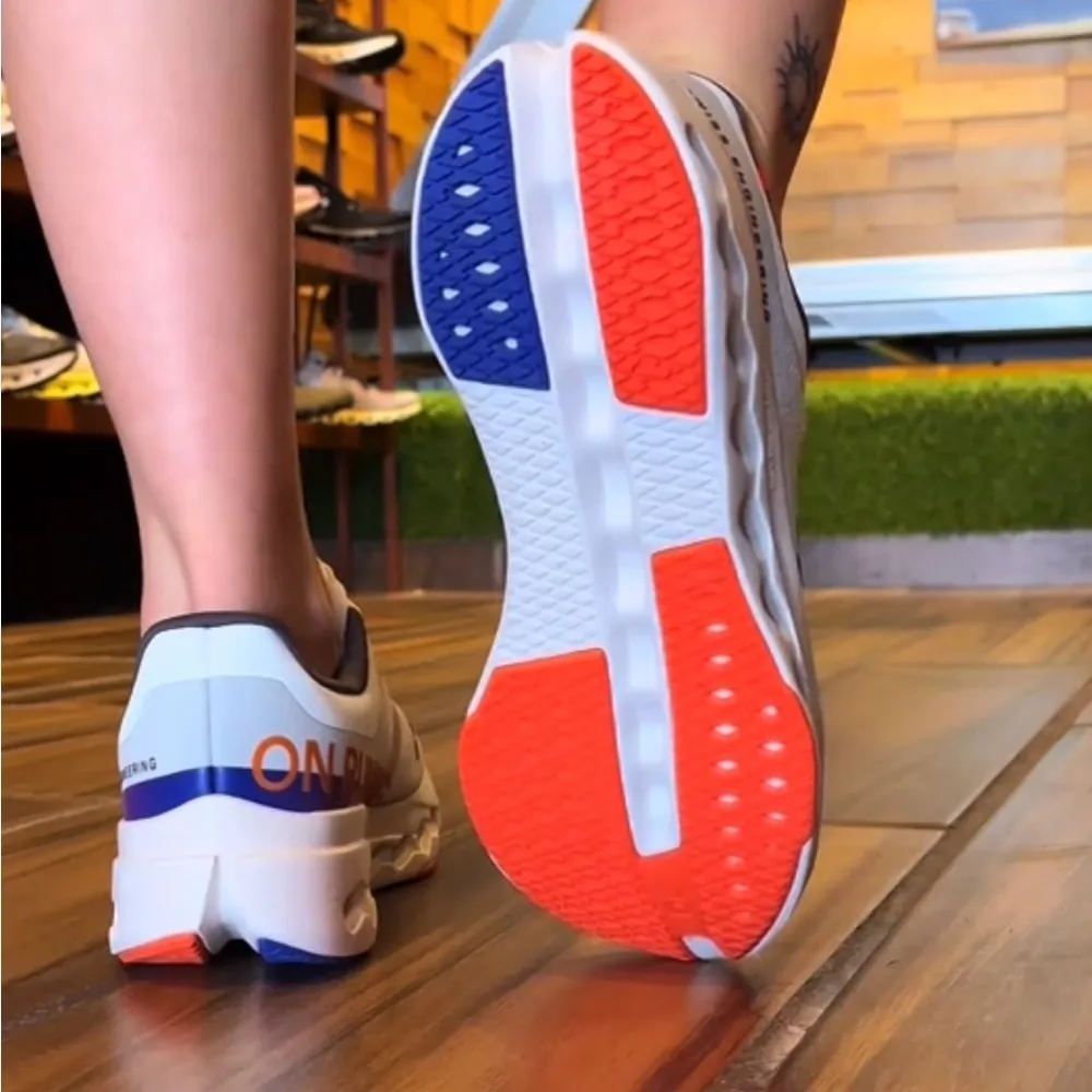 On Cloud Cloudsurfer Next Women’s Running Shoes Size 8.5 - Image 2