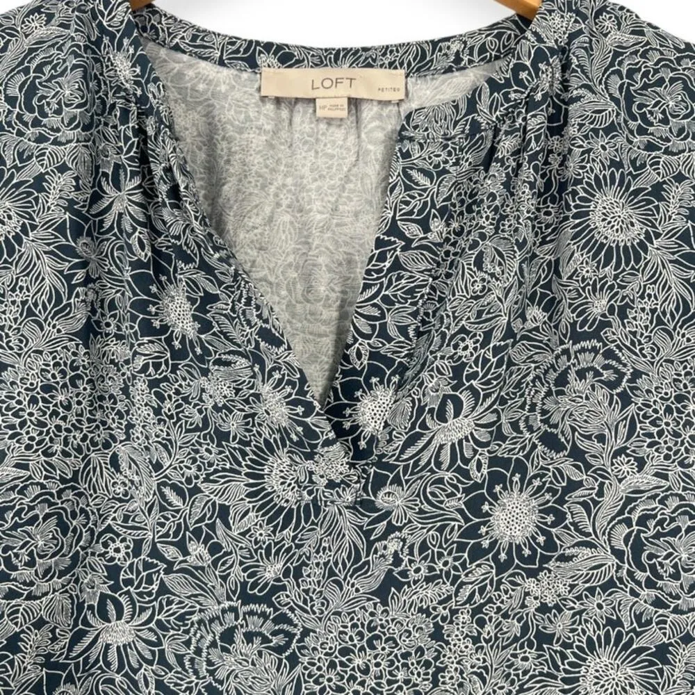 Loft  M Short Flutter Sleeve Top Blouse V Neck Floral Blue - Image 4