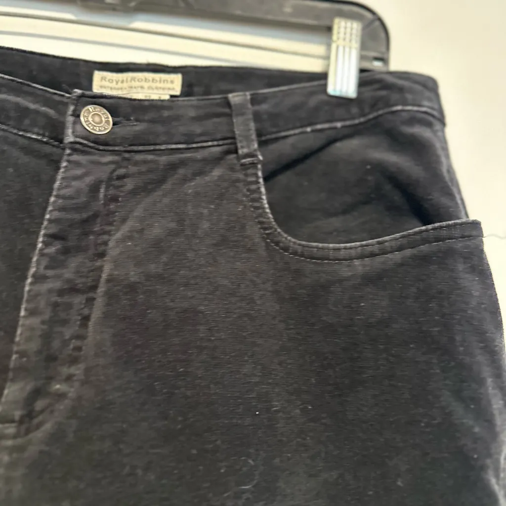 Royal Robbin’s Sz:8 Black Mini-wale Corduroy Velvet Finish Flare 5 Pocket Pants. - Image 13