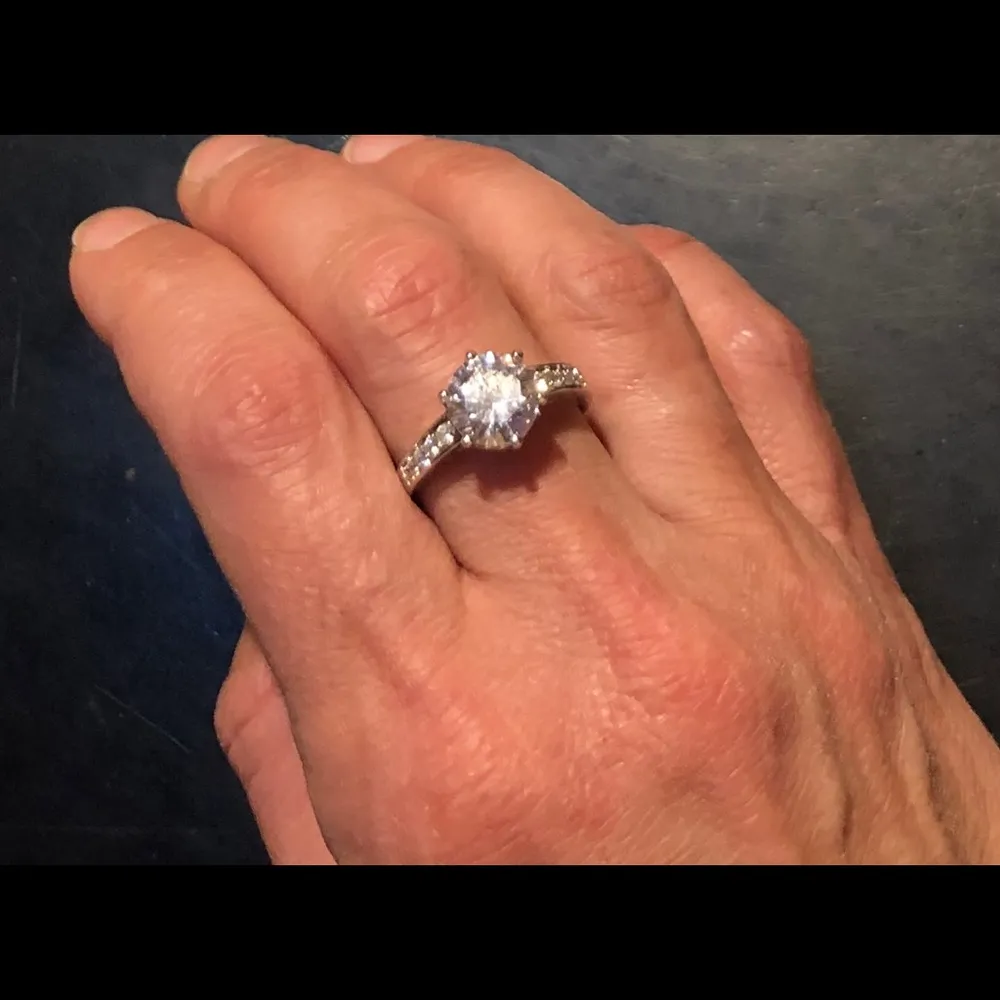 New 10KGF Clear Cubic Zirconia Ring Size 8 3/4 - Image 2