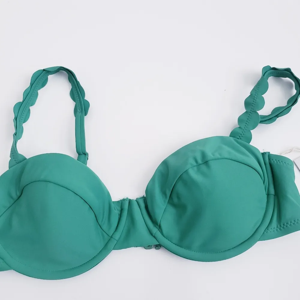 RHOE x Target Scalloped Edge Green Bikini Top - Image 3