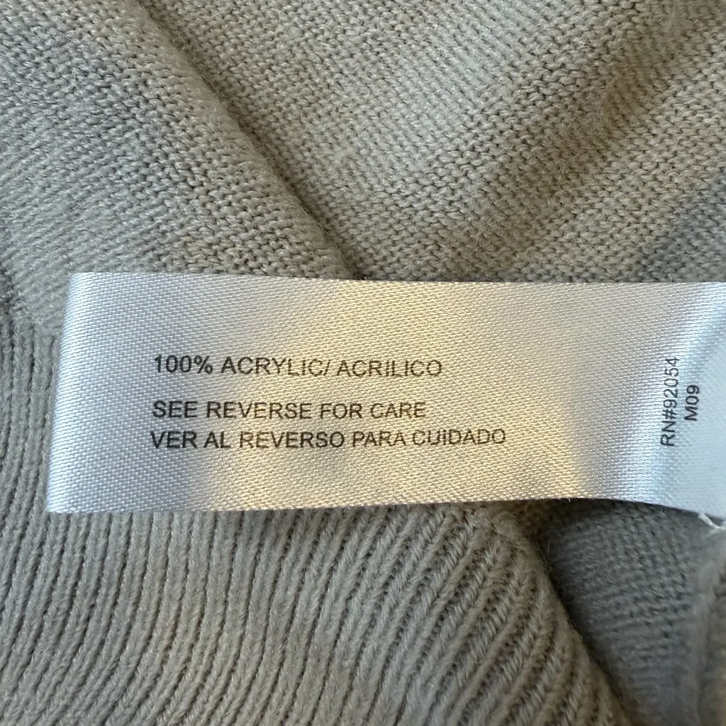 Carolyn Taylor Women's Light Beige Back Zip-Up Closure Sweater - Image 3