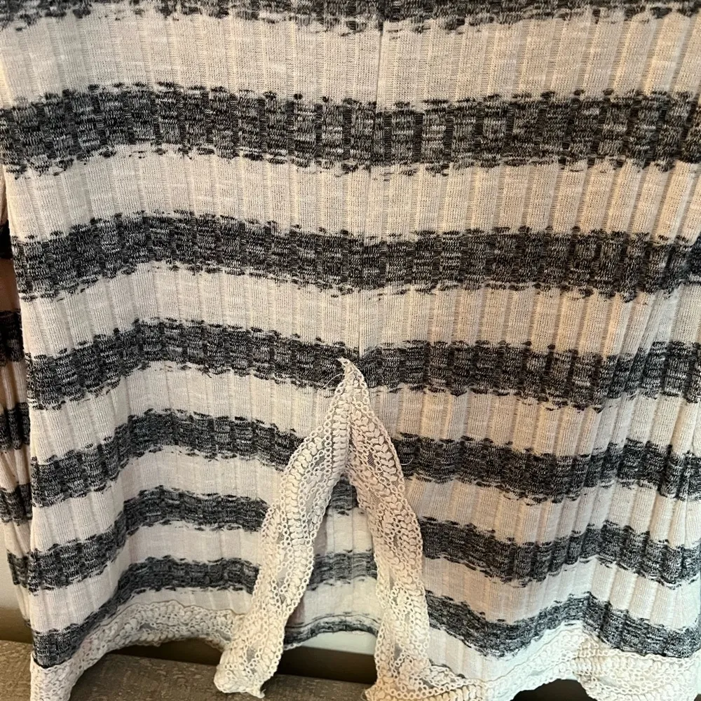 Woven Striped Top - Image 4