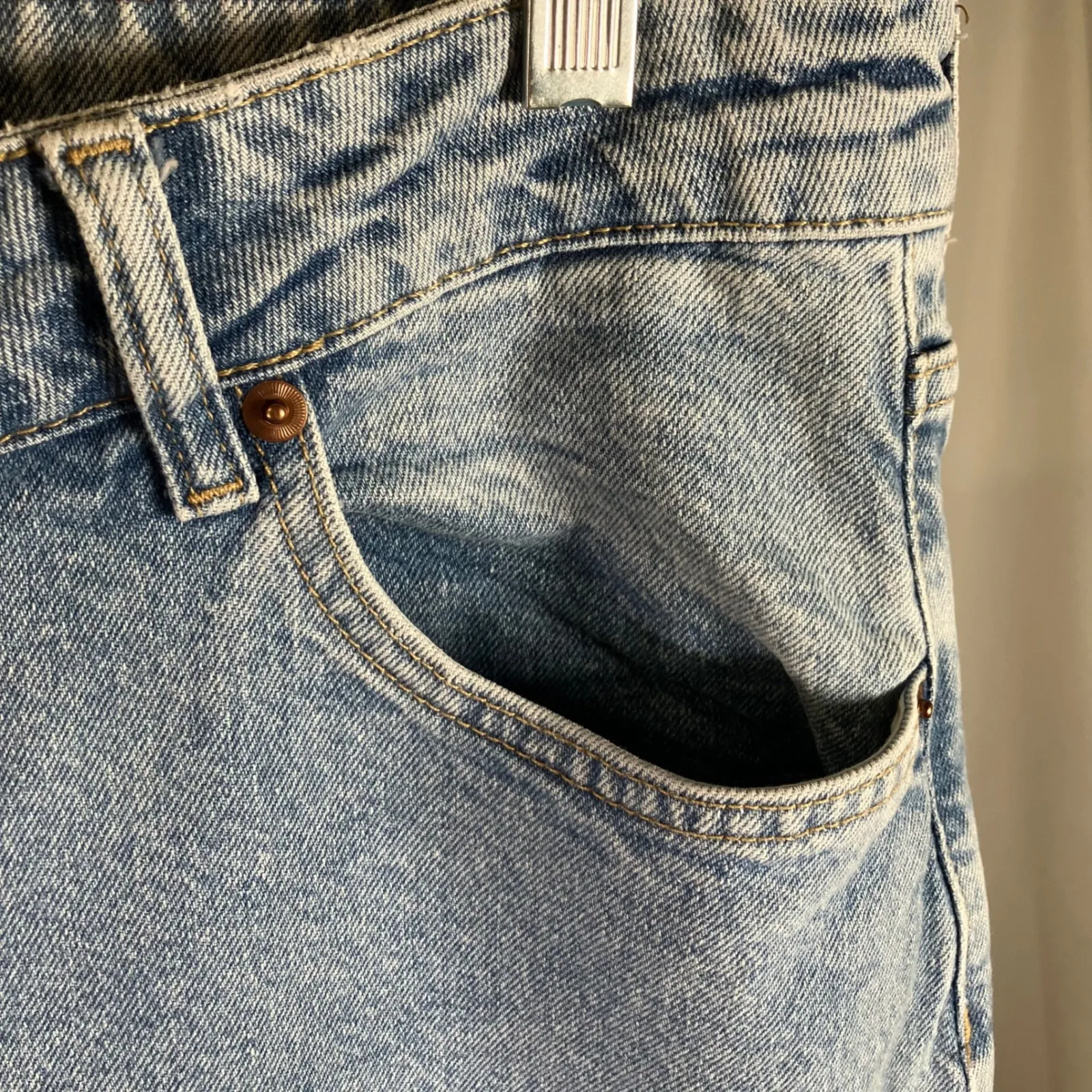 H&M US 16 High Waisted Mom Jeans Light Wash‎ Denim Womenswear Classic - Image 6