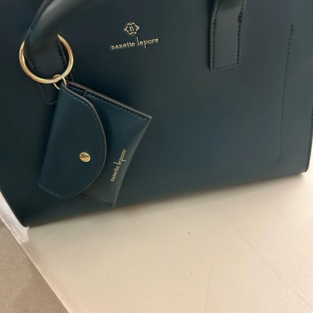 nanette lepore new purse Green Satchel with Gold Accents NEW A Beauty! - Image 3