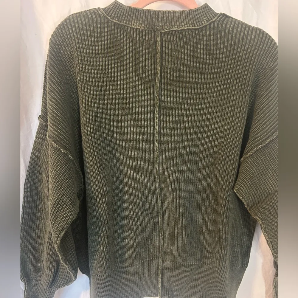 Aerie olive green sweater size XS - Image 4