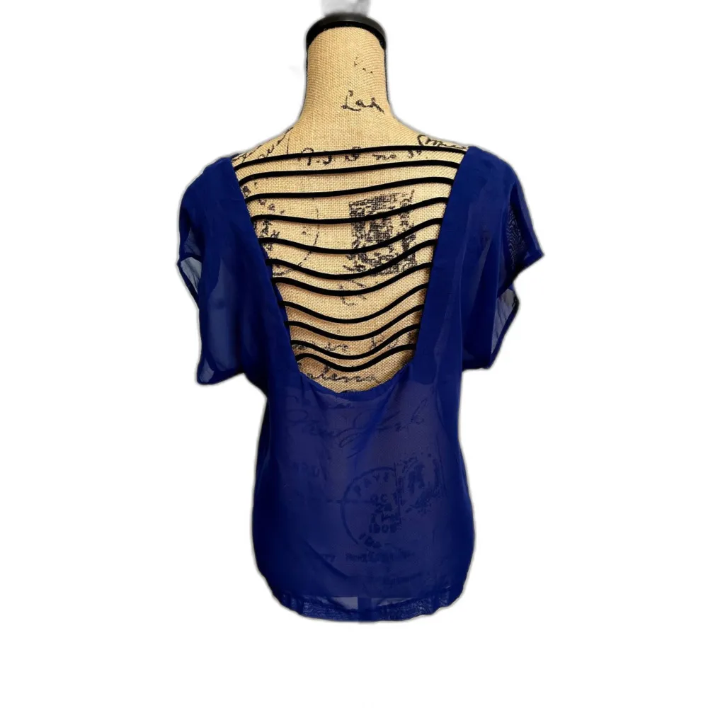 Trixxi Women's Blue Shirt Sleeve Sheer Top Size Medium. - Image 2