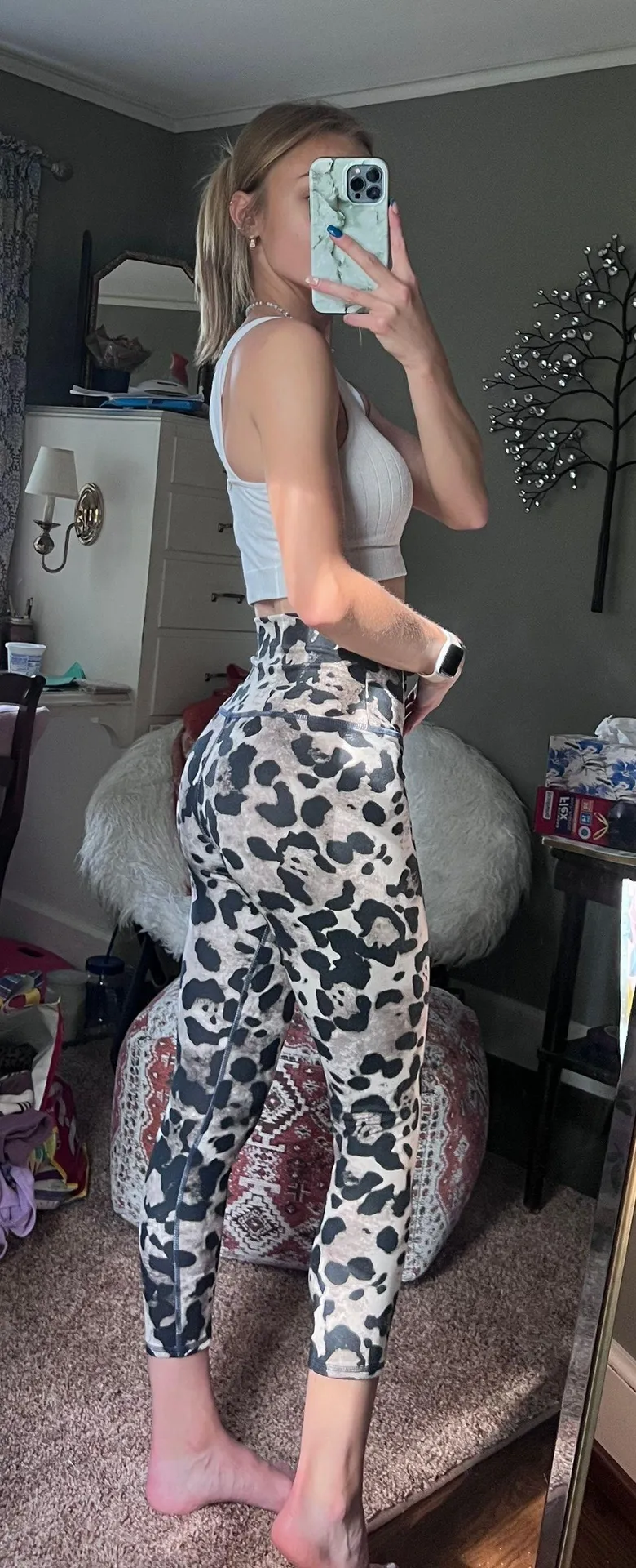 Evolution and creation  Cropped Leggings - Image 2