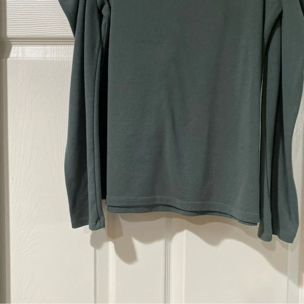 Hayden Green Long Puff Sleeve Top Size Small - Image 6