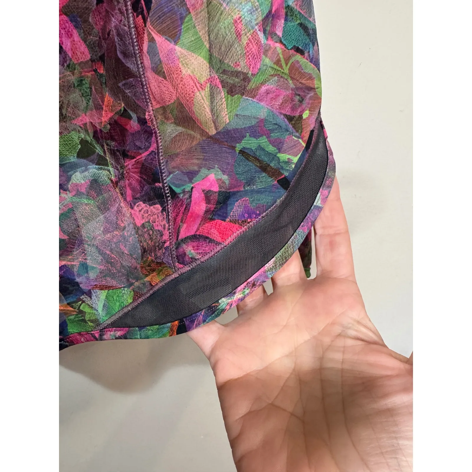 Lululemon Hotty Hot High-Rise Skirt Vivid Floral Tone Multi Sz‎ 8 - Image 5