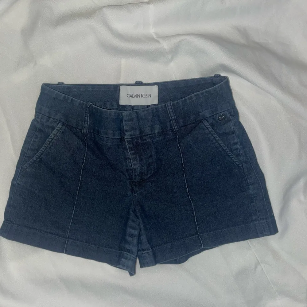 Calvin Klein dark blue denim Jean Shorts Minimalist Style size 0 - Image 2