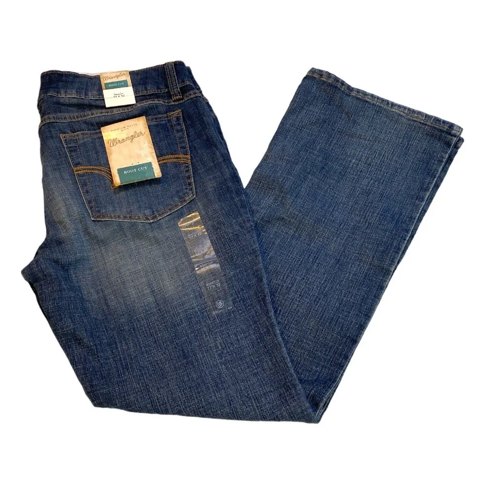 Women's Wrangler Mid Rise Boot Cut Denim Jean 17 x 32 NEW NWT - Image 9