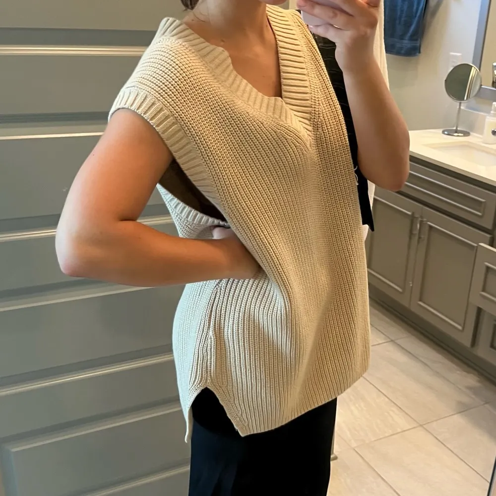 H&M  Sweater Vest - Image 2