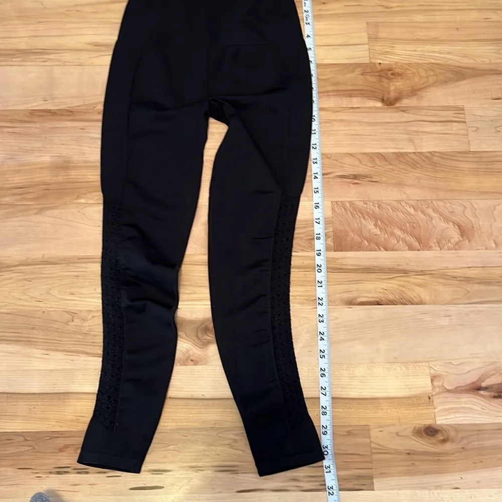 Fabletics Sync High Waisted Perforated 7/8 Black Leggings XS - NWT - Image 12