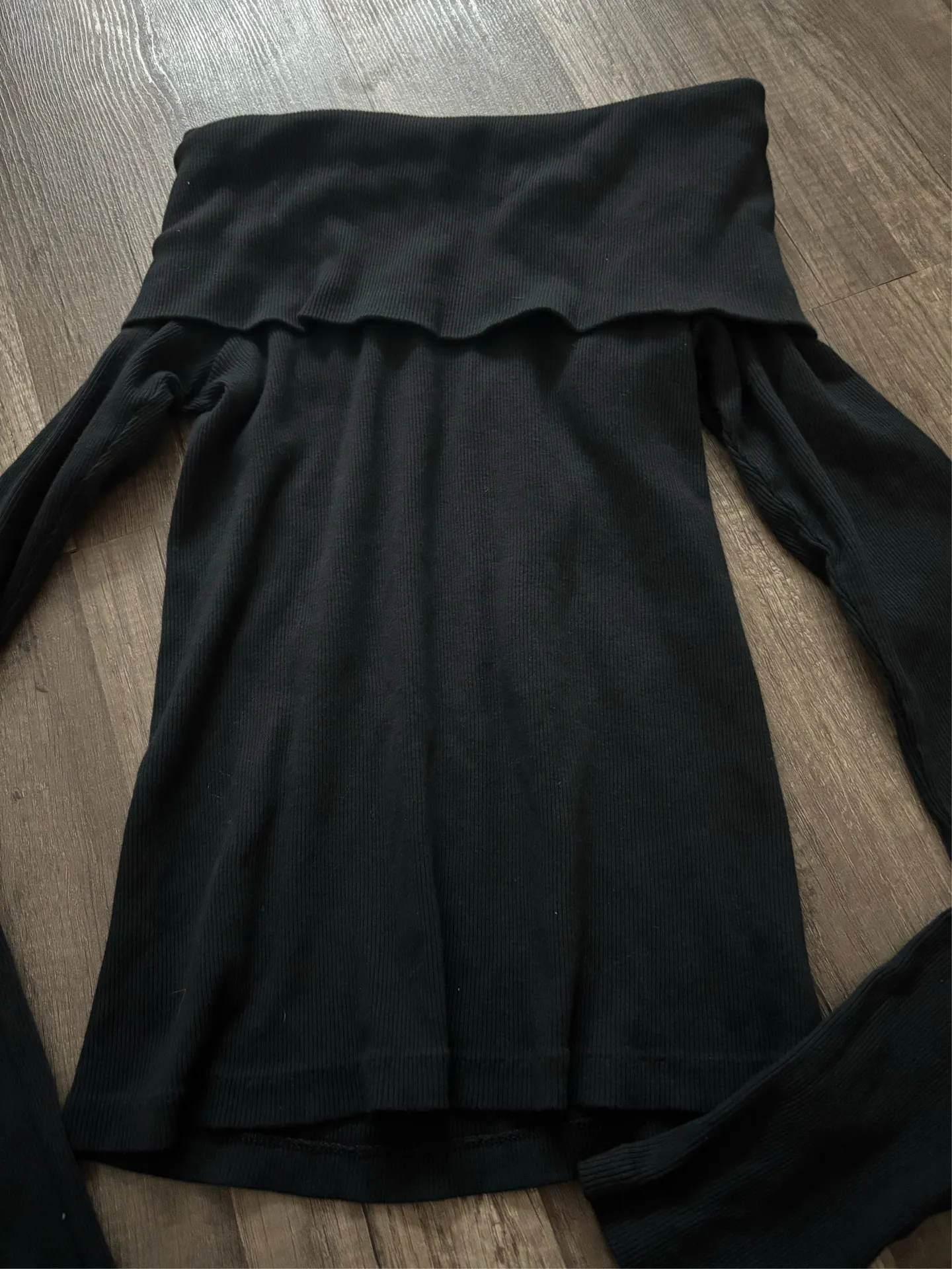 Brandy Melville Long Sleeve Top - Image 2