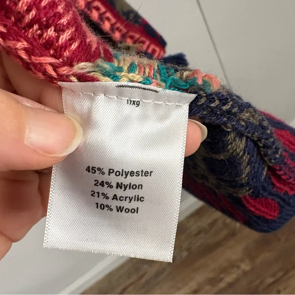 Sahalie Red Zip - Image 5