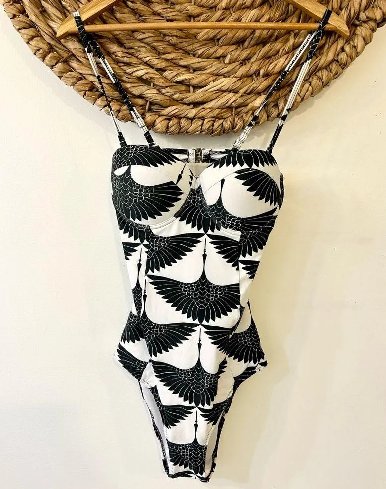 Black and White Japanese Crane Print One Piece Swimsuit Size Medium - Image 3