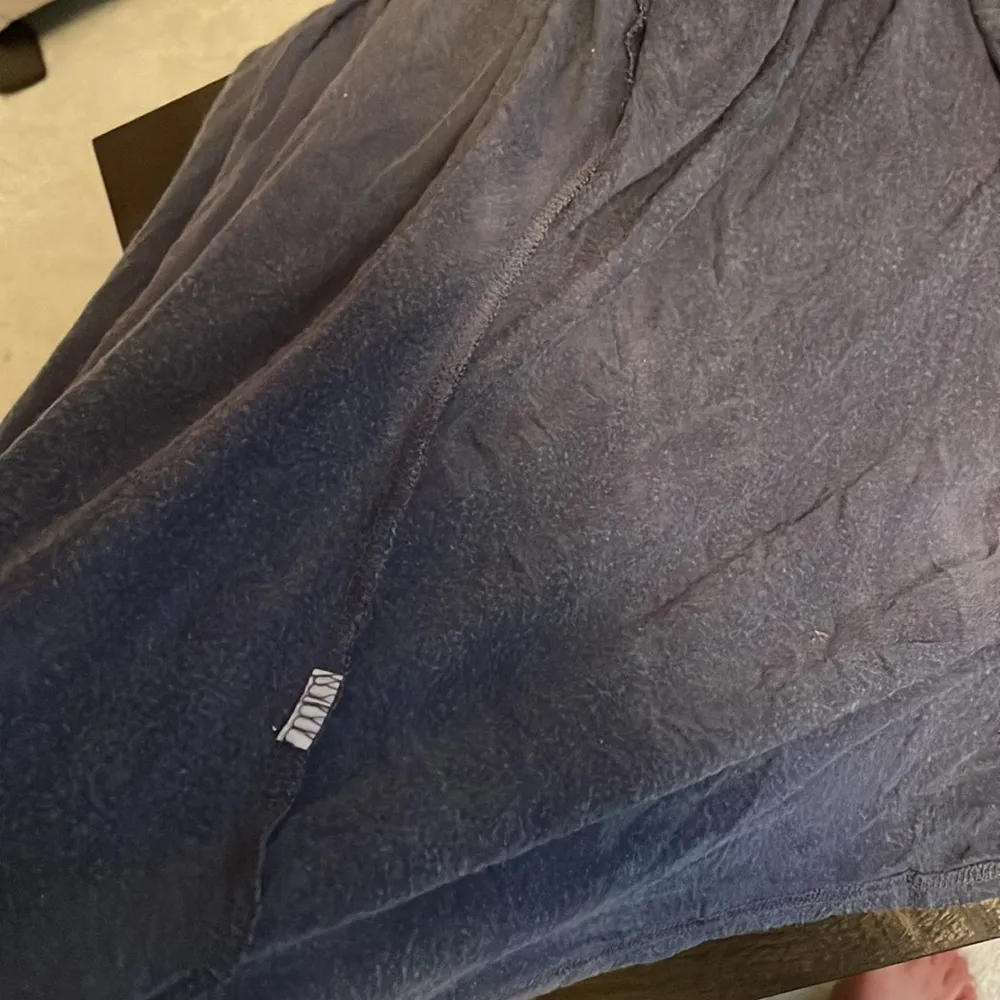 Cutest Long V Cut Beck Blue “Enjoy Rock n Roll “ Short Sleeve Flowy Top - Image 7