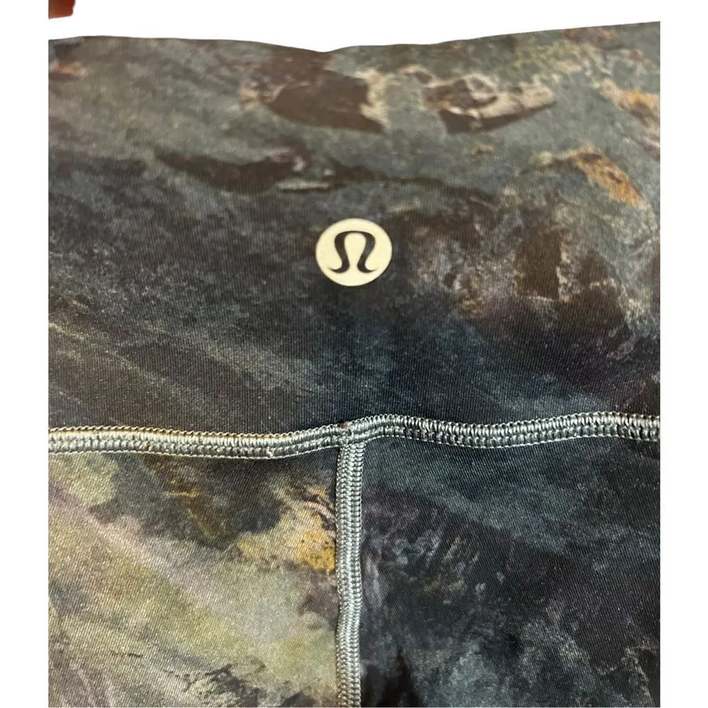 Lululemon Wunder Under Radiant Multi Marble Size  8 (note flaw) 27” inseam - Image 7