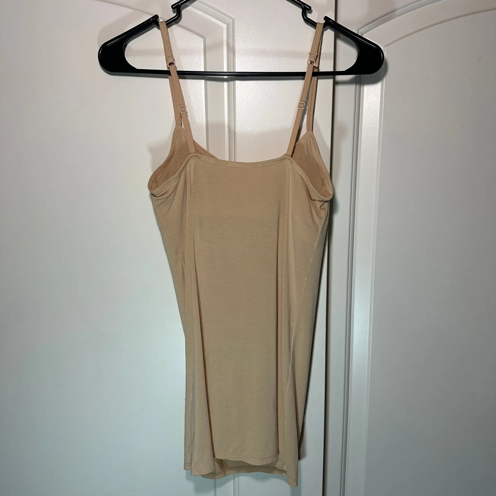 Tommy John Second Skin Stay Tucked Camisole Nude Built in Bra‎ Micro Modal Small Tan - Image 4