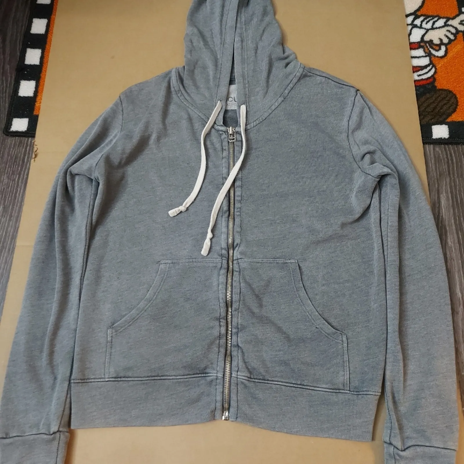 SoulCycle Spellout Gray/White Hoodie S Athleisure Sportswear Activewear Casual - Image 5