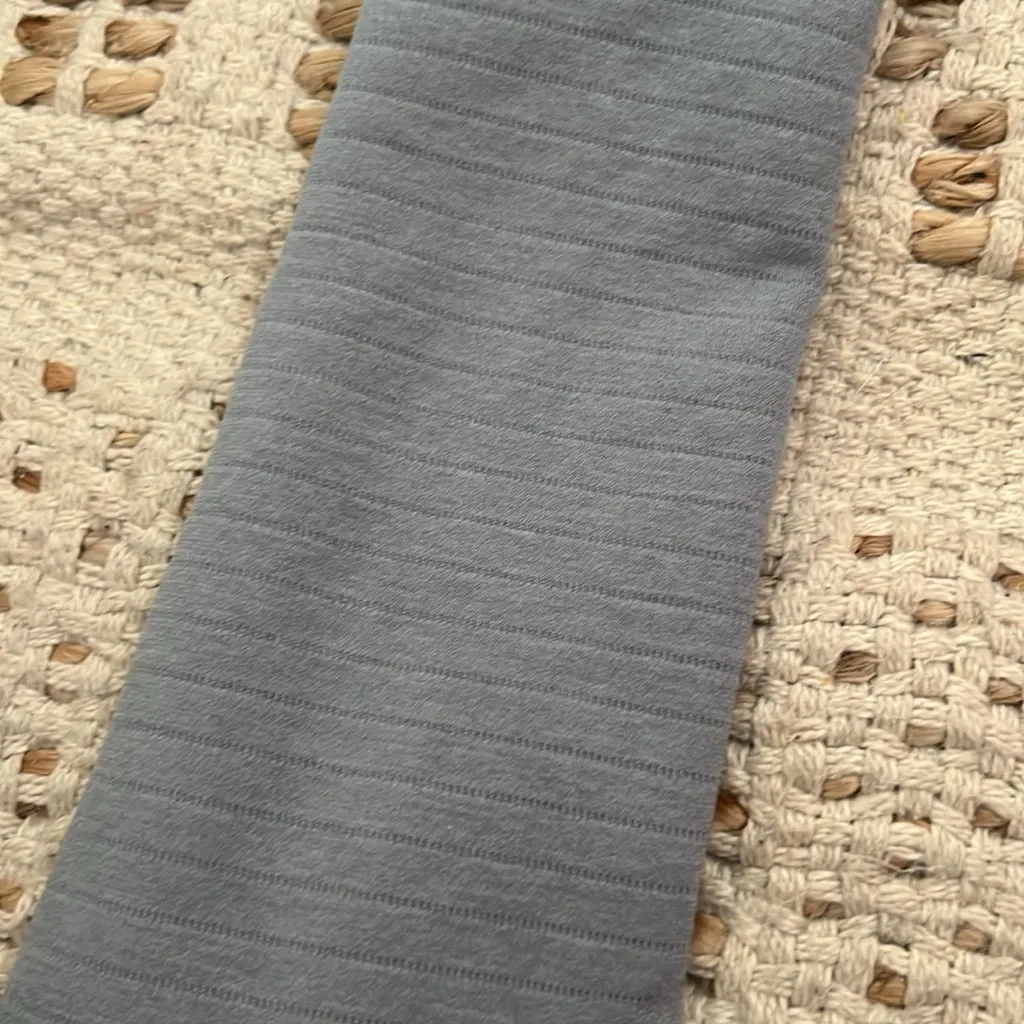 Alphalete Grey Leggings XS work out - Image 4