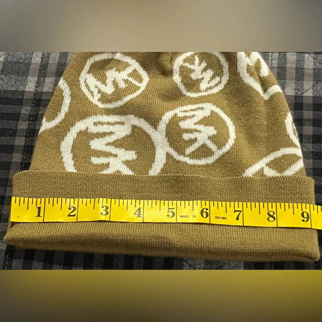 Michael Kors Big Circle Logo Knitted Beanie Hat Tan Gold Like Color - Image 6