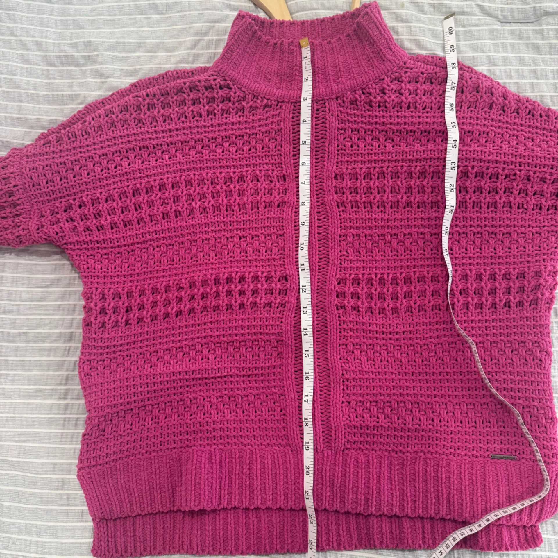 Hot Pink Abercrombie and Fitch Chenille Mock Neck Sweater Medium - Image 3