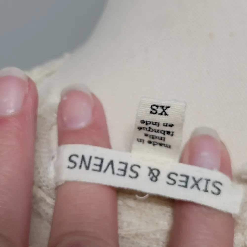 Buckle Sixes & Sevens cream embroidered mesh  blouse size xs - Image 8