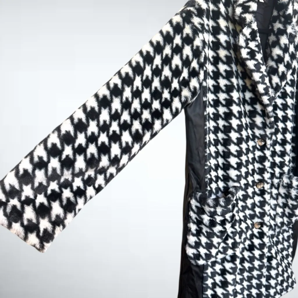 POL Faux Fur Houndstooth Coat Size S - Image 3