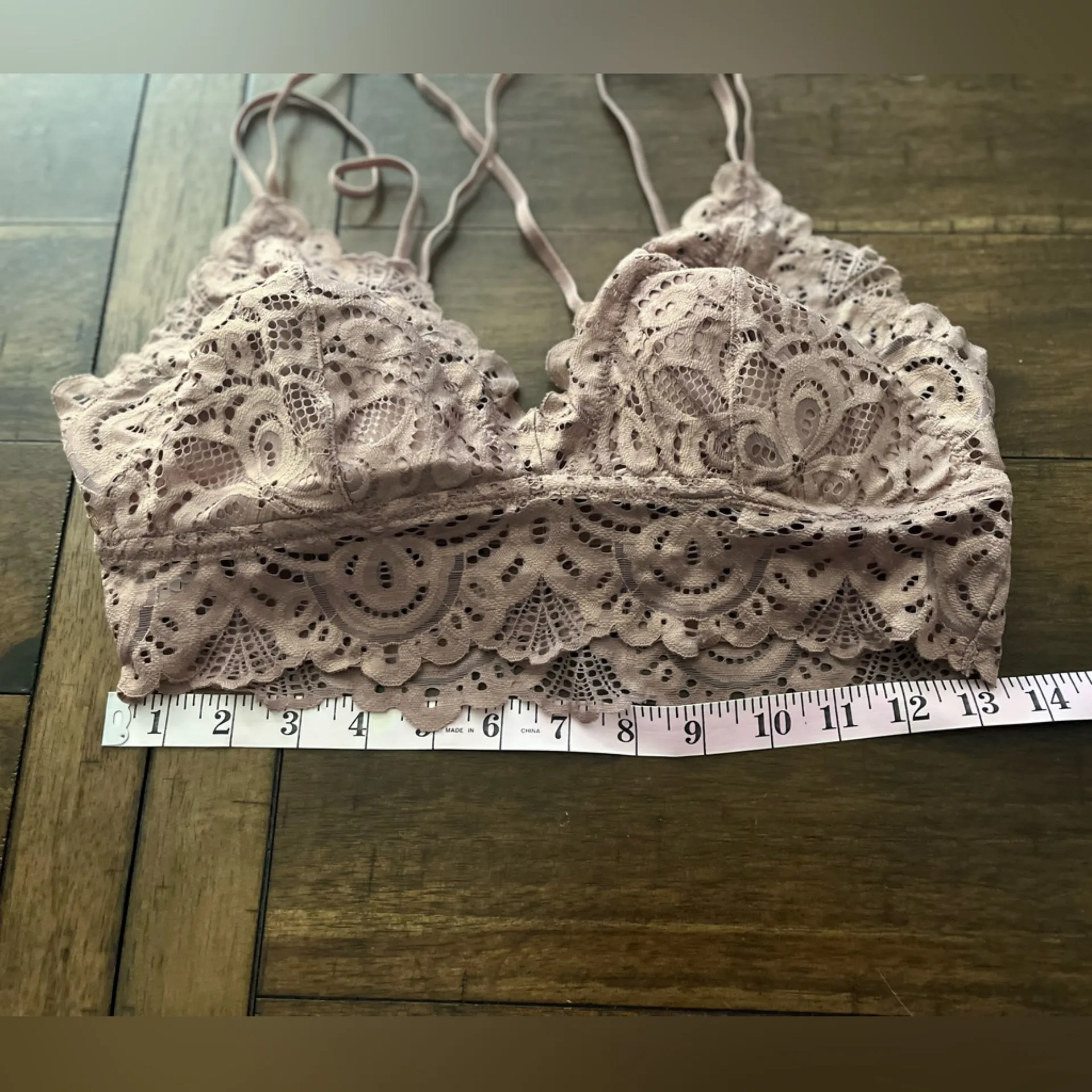 SO Delicate Lace Bralette in Blush - Image 6