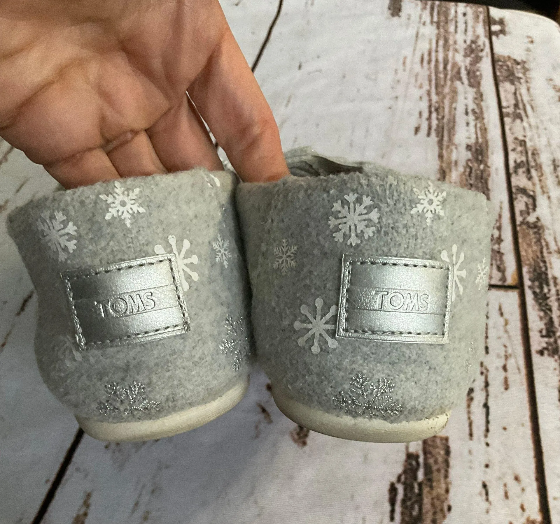 SNOWFLAKE CLASSIC SLIP ON SHOES - Image 3