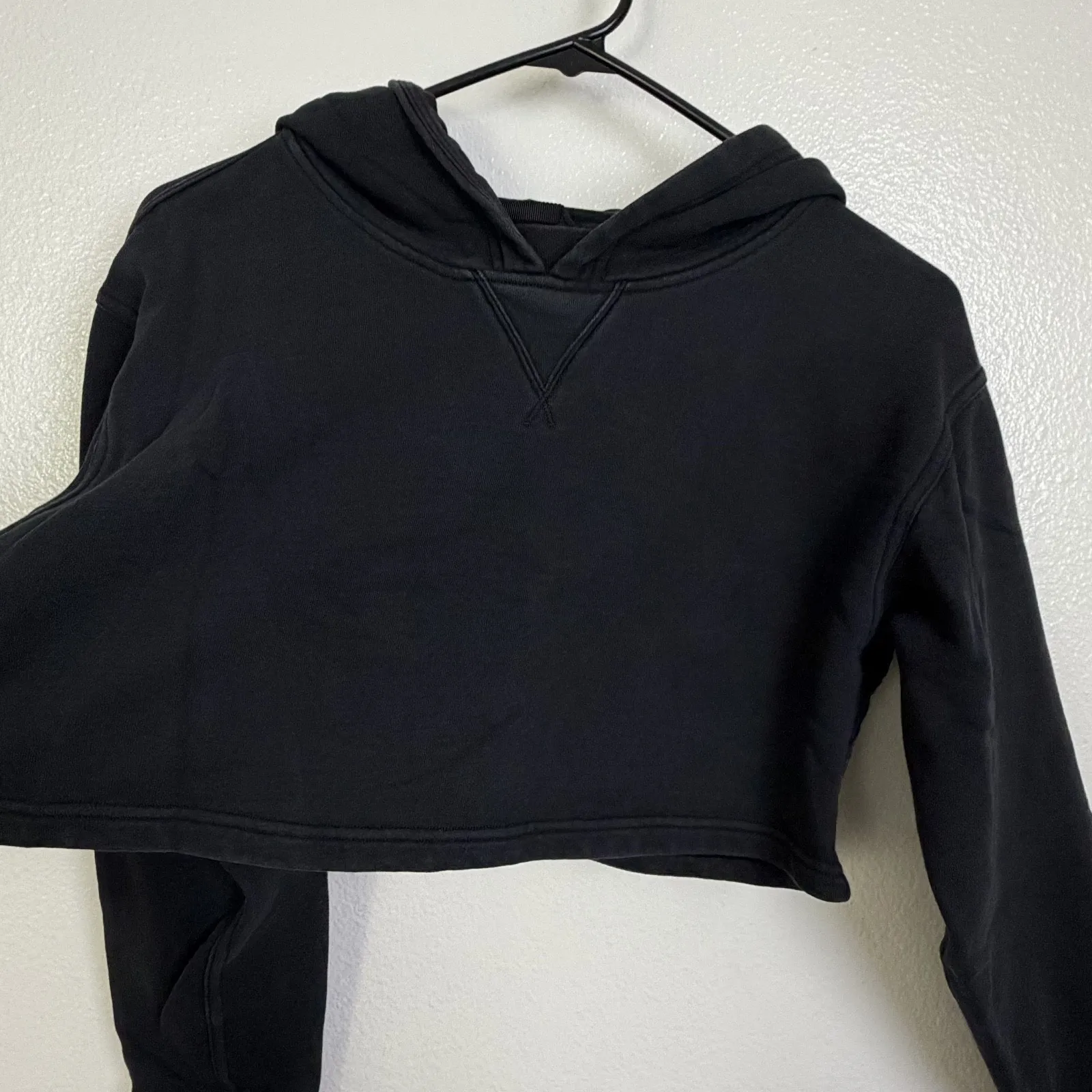 Lululemon All Yours Hoodie Sweatshirt 6? Black Pullover Cropped Run Workout Gym - Image 3