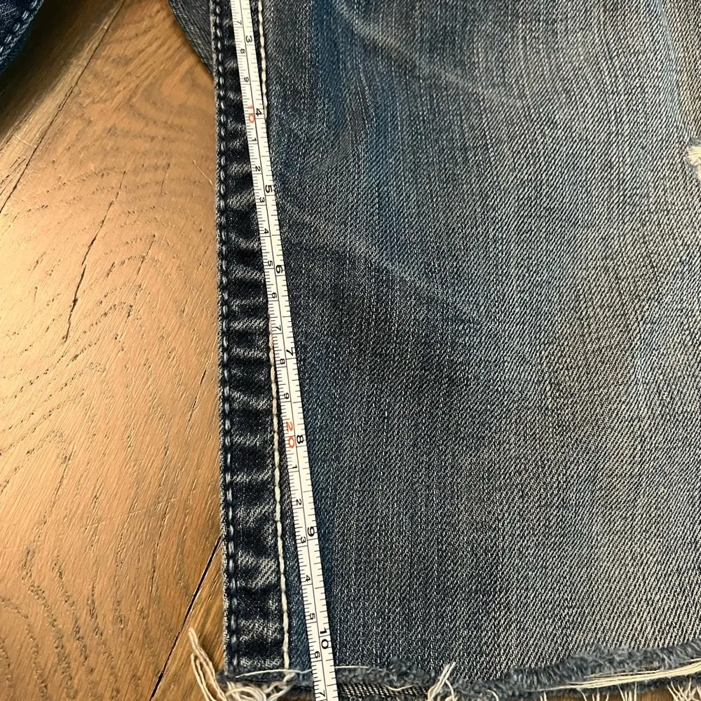 Big Star mid rise Women's Denim Shorts sz 29 - Image 4