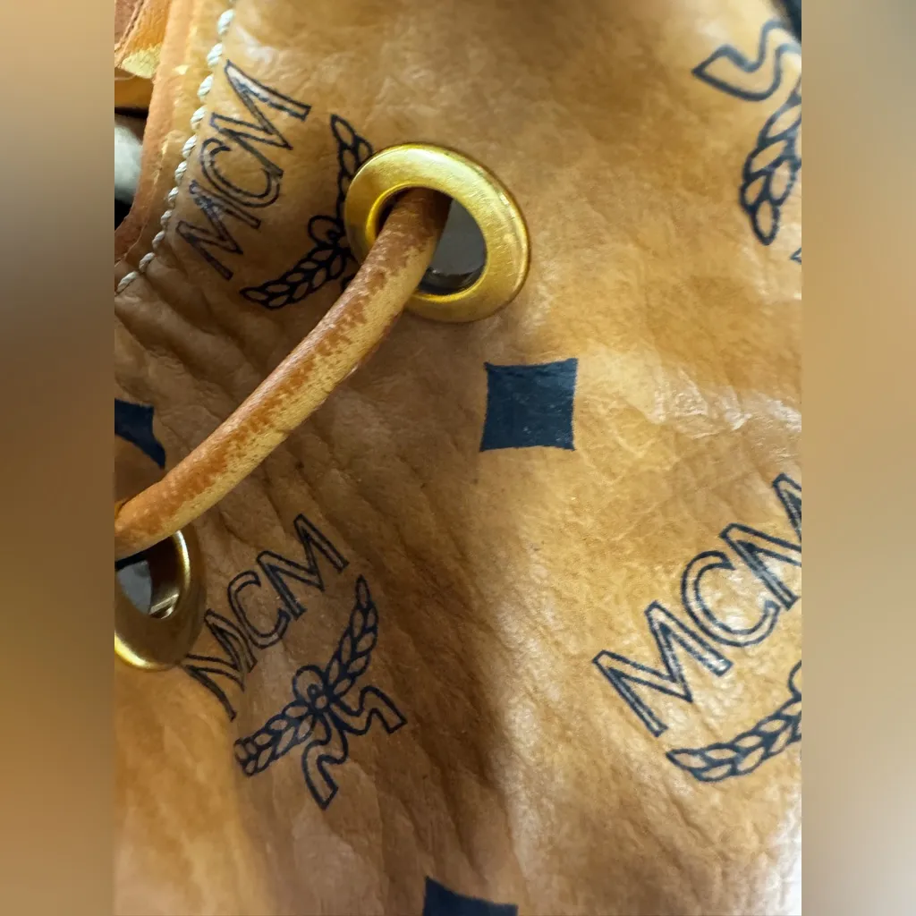 MCM Classic Cambas Tan Leather Bucket Bag with Gold Chain - Image 3