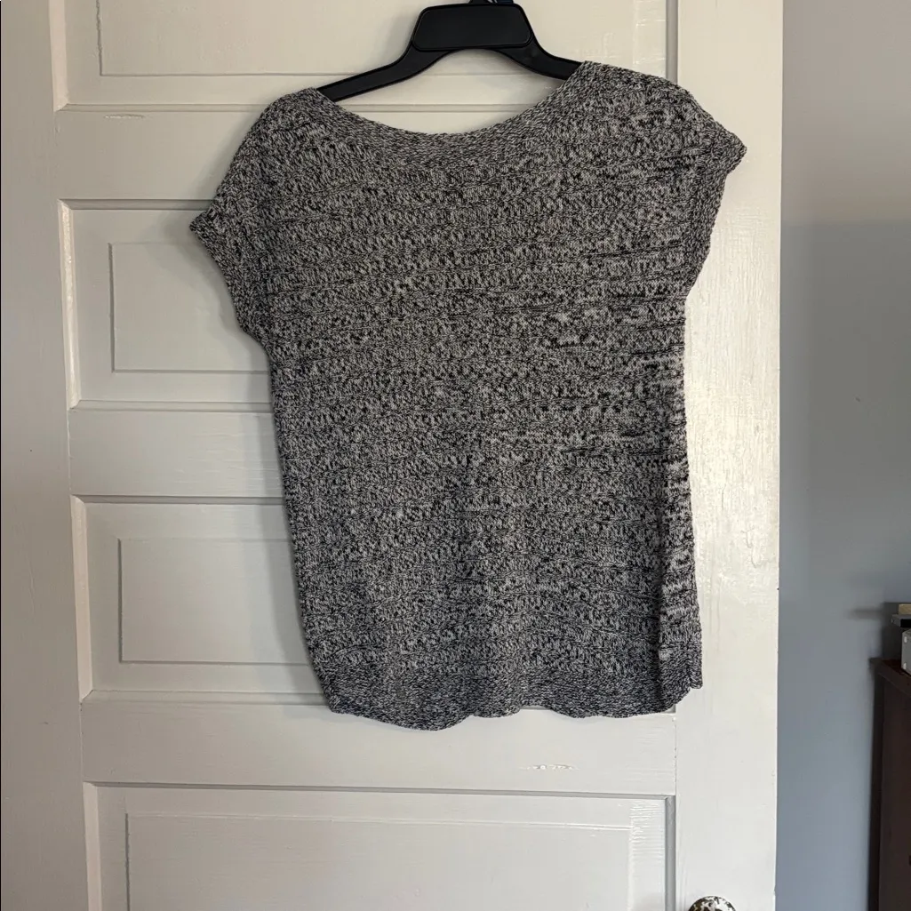 Talbots Gray Short Sleeve Linen Sweater Top - Image 3