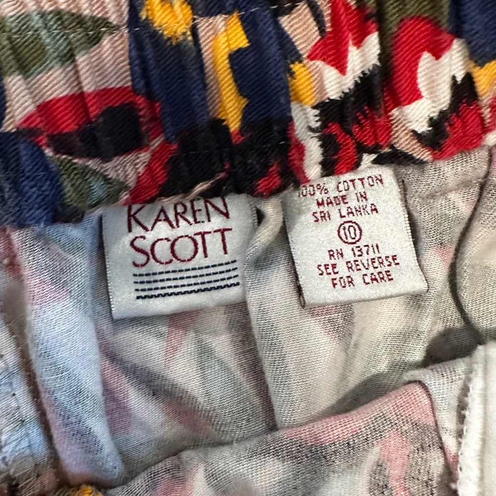 Vintage 90’s/Y2K Karen Scott Size: 10 Floral Pattern Pleated Wide Leg Shorts. - Image 6