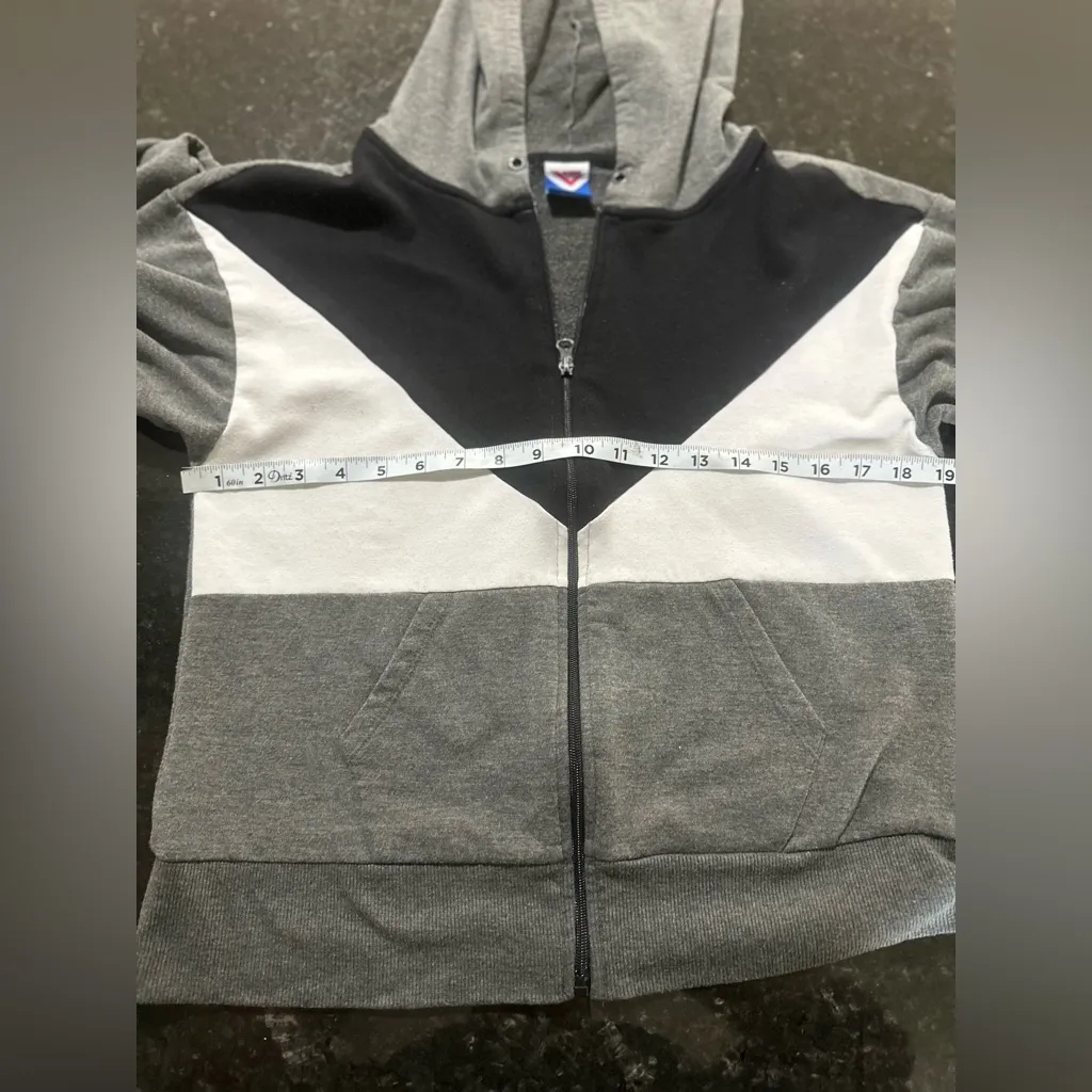 Pony Brand Gray and Black Colorblock chevron full zip cropped Hoodie Sz L Y2K Size L - Image 5