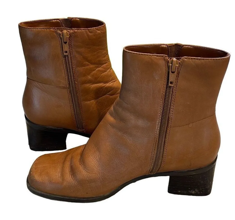 Madeline Stuart Forward Vintage y2K Ankle Boots Size 6.5 Brown Sugar - Image 1
