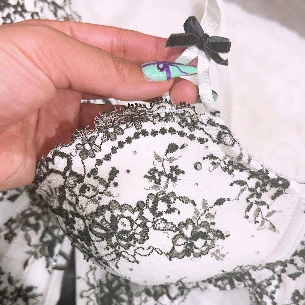 Victoria's Secret Y2K White Black Lace Corset Metal Hardware Front Closure 36B - Image 4