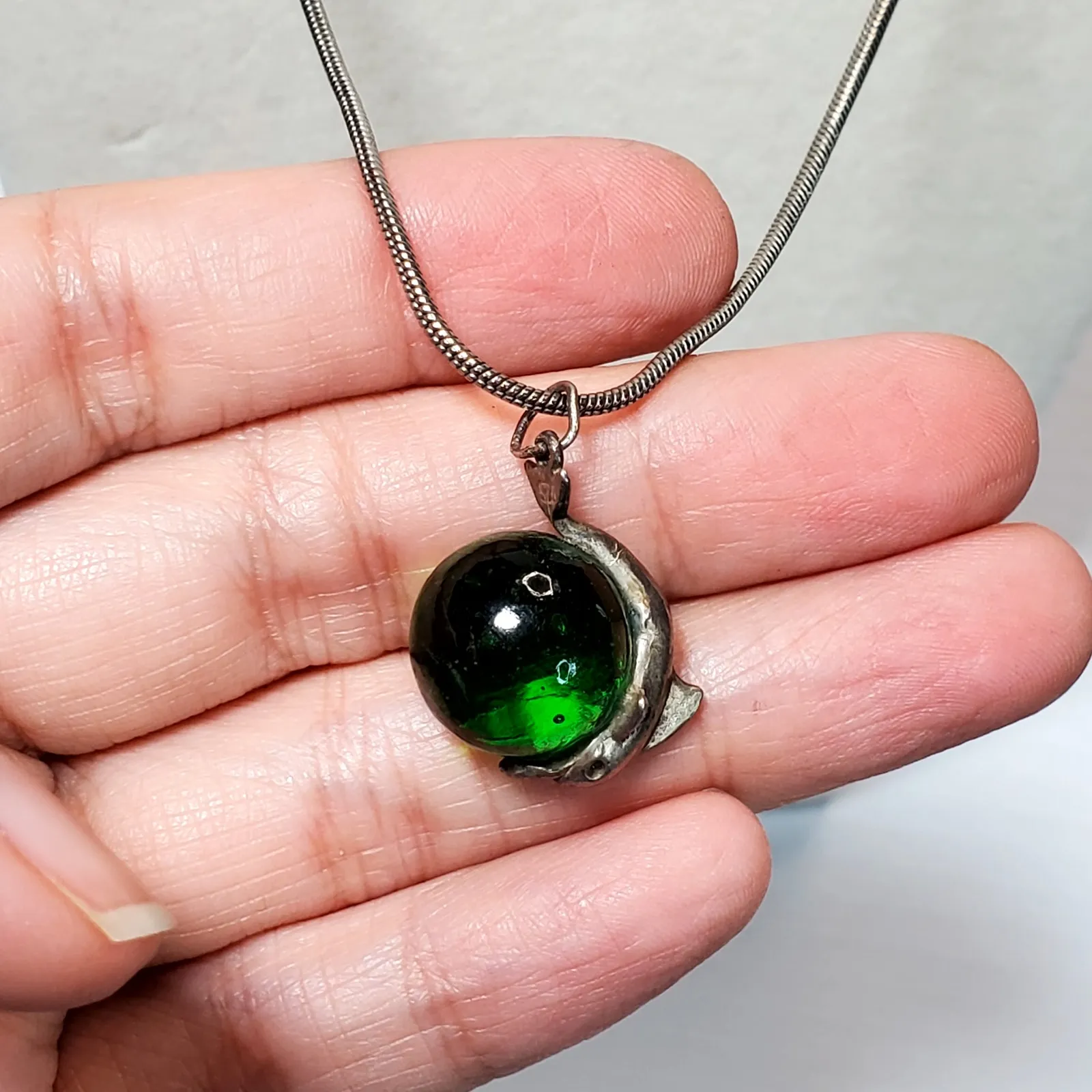 925 Dolphin Wrapped Around Green Glass Ball Charm 16" Necklace Retro - Image 6