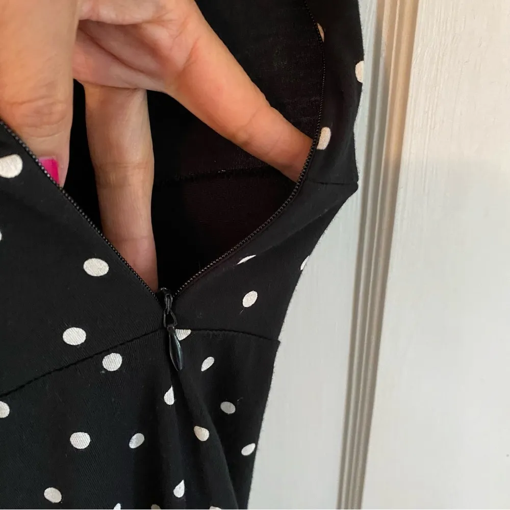 Ann Taylor Loft Black and White Polka Dot Sleeveless Dress Size 4P - Image 4