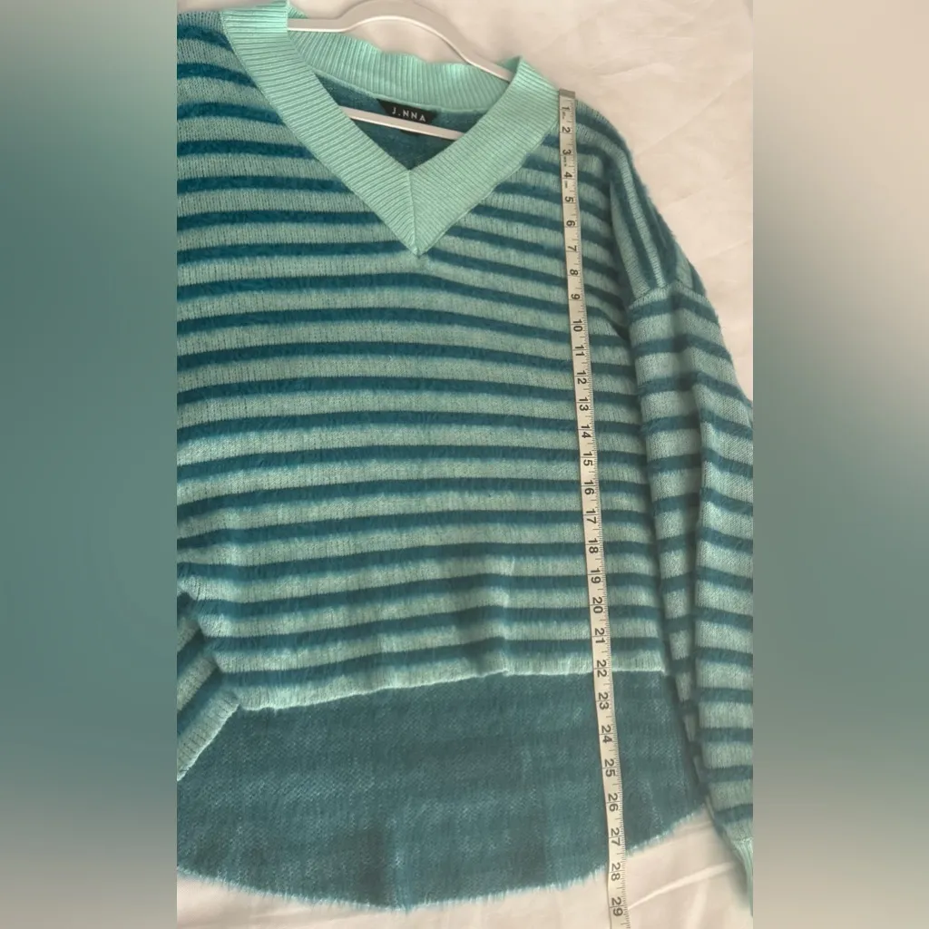 Teal and Light Blue Striped V - Image 4
